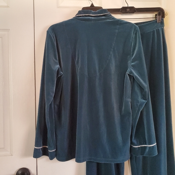 I.N.C. International Concepts 2-Pc Velvet Shawl-Collar Pajama Set Teal Intimates - Picture 5 of 15